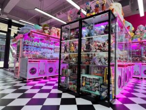 Factory-direct claw machine supply for overseas arcade client